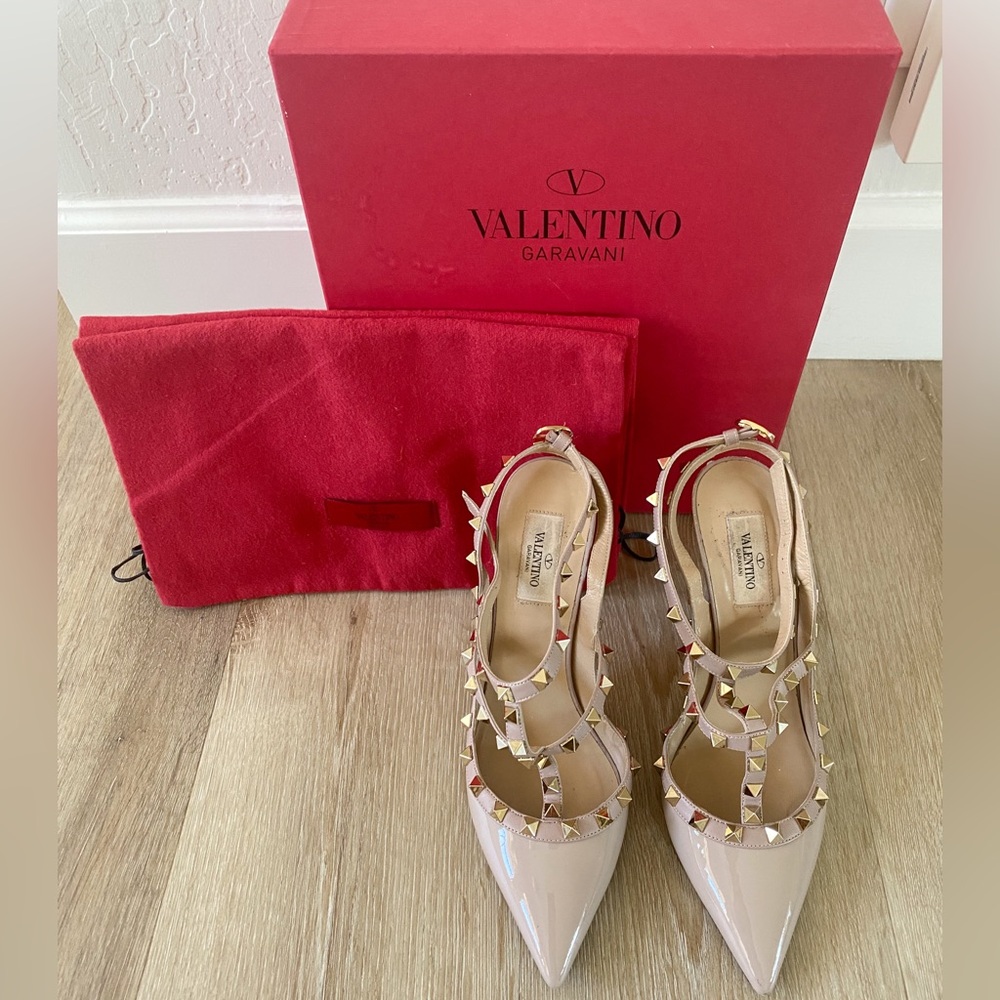 Valentino Garavani Rockstud Ankle Strap Pump